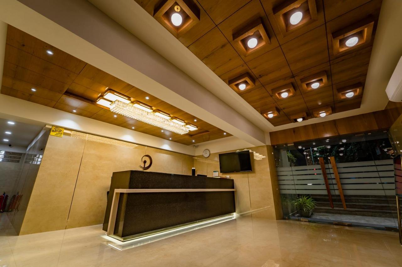 Hotel Pleasant Lake Ahmedabad Exterior foto